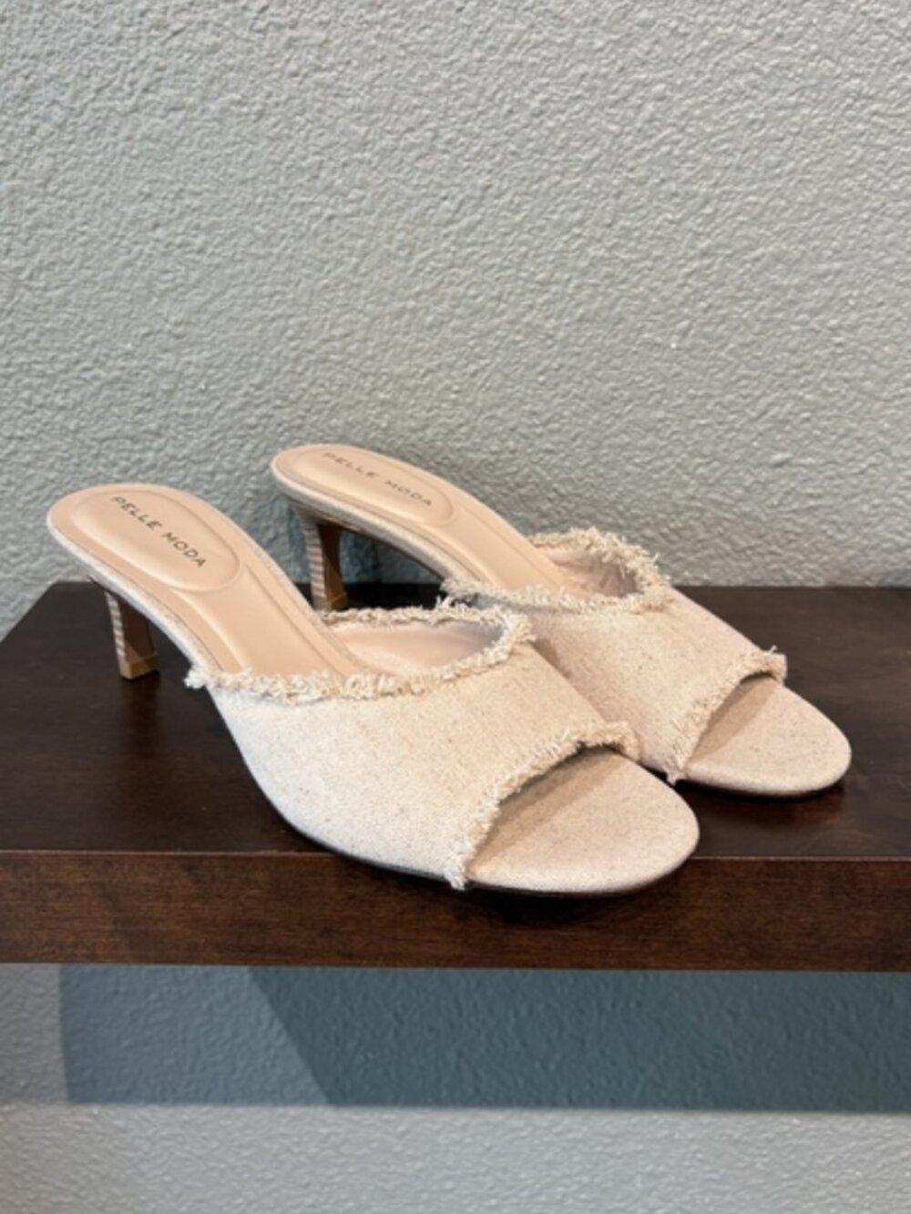Pelle Moda Unia Natural Frayed Linen Heel - Picture 2 of 4